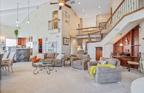 Osage Beach Condo | The Luxury High-Rise Lake Life! PENTHOUSE UNIT @ THE TOWERS: Indoor Pool, HotTub