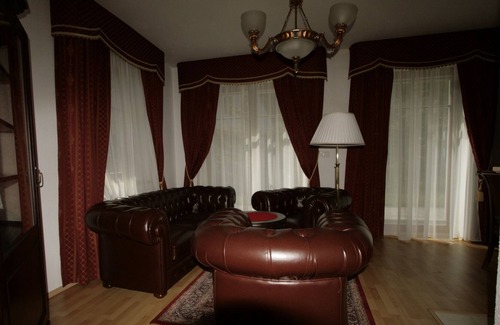 Karlovy Vary House | The luxury house with fireplace