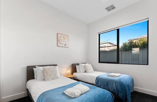 West Beach House | The Luxury Living - West Beach - Perfect Vacation
