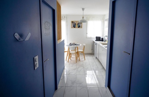 Talensac-Pont Morand Apartment | ☆The Luxury Spa☆ with cinema/terrace in the city center