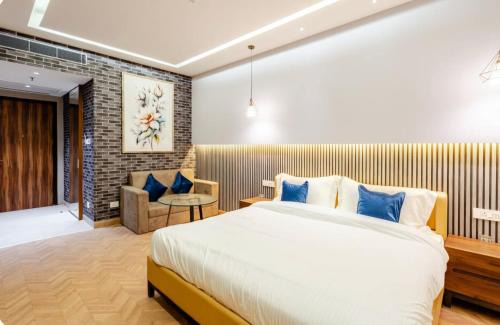 Gurugram Apartment | The Luxury Studio