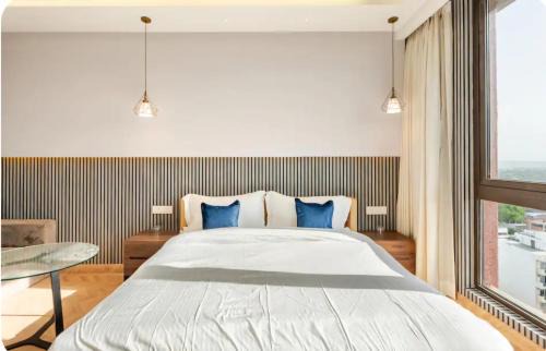 Gurugram Apartment | The Luxury Studio