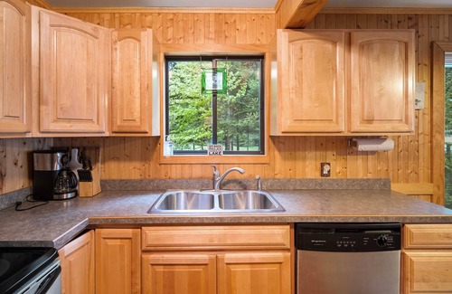 Mackinaw City Cottage | The Mackinaw House on Lake Huron