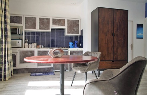 Audenge Apartment | THE MAGIC OF THE BASIN IN FULL CITY CENTER