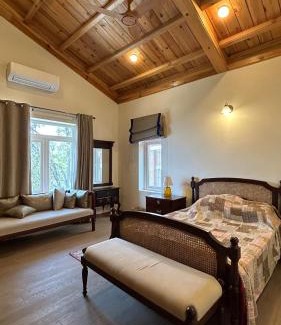 Almora House | The Magnolia Lodge