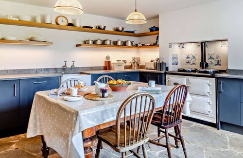 Bridport House | The Magnolias - Burton Bradstock