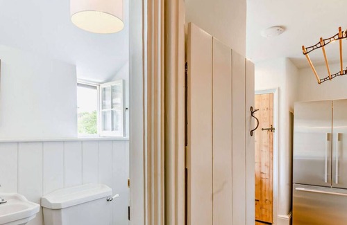 Bridport House | The Magnolias - Burton Bradstock