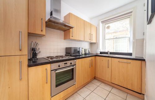 Ravenscourt Park Apartment | The Maida Vale Flat