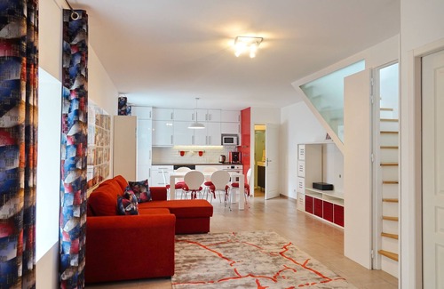 Beaune City Centre House | The Maison des Remparts in Beaune