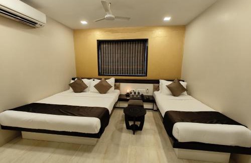 Wellington Pier Hotel | The Majlis Hotel - Colaba Mumbai