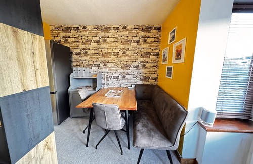 Inverkeithing Apartment | The Maltings Retreat - sleeps 4 guests in 1 bedroom
