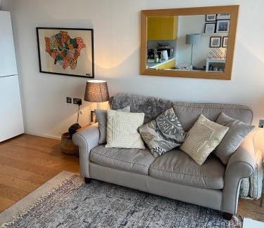 Bermondsey Apartment | The Maltings Tower Bridge Apartment
