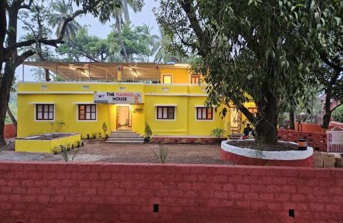 Harnai Hotel | The Mango House