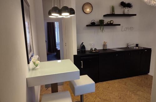 Jumet Apartment | The Manhattan Luxury suite