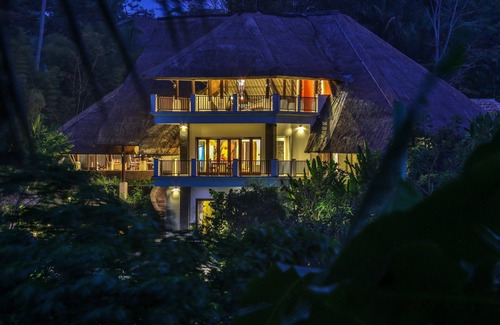 Melayang Villa | THE MANIPURA LUXURY ESTATE & SPA 1000sqm Living Area, 20m Infinity Pool!