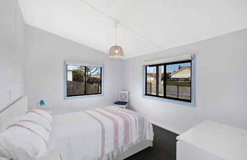 The Entrance House | The Manning Cottage - Pet Friendly
