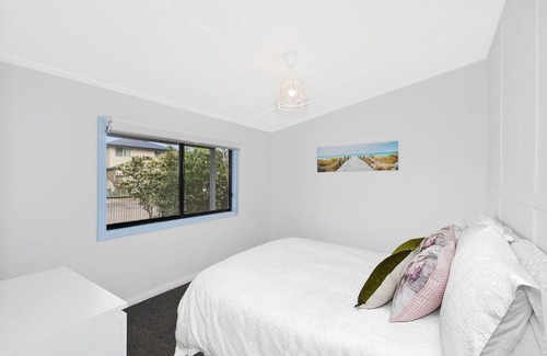The Entrance House | The Manning Cottage - Pet Friendly