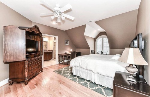 Leesburg Bed & Breakfast | The Manor at Courtland Farm