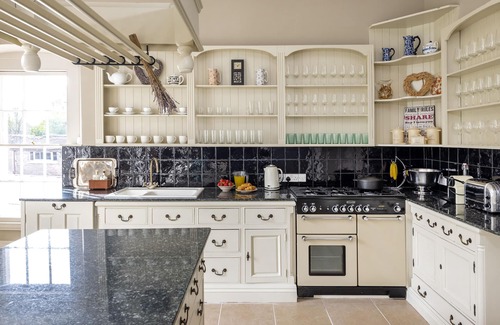 Radstock House | The Manor Holcombe Country House in Somerset with Pool, Hot-tub and Games room
