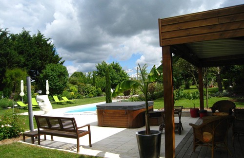 Noyant-la-Plaine Cottage | The Manor House in the Loire Valley
