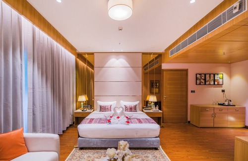 Bhopal Hotel | The Maple Hotel-Bhopal