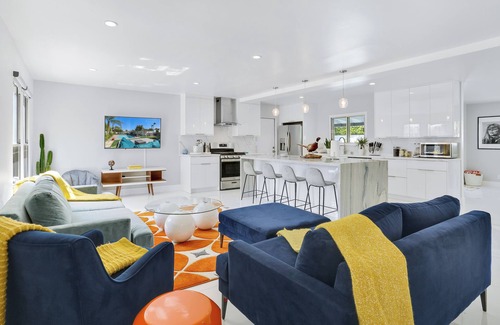 Palm Springs House | The Marble Palace - A Ryson Property