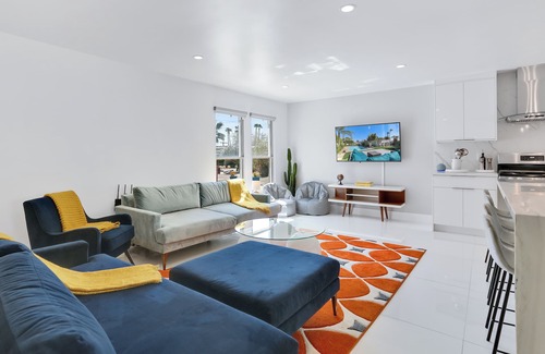 Palm Springs House | The Marble Palace - A Ryson Property