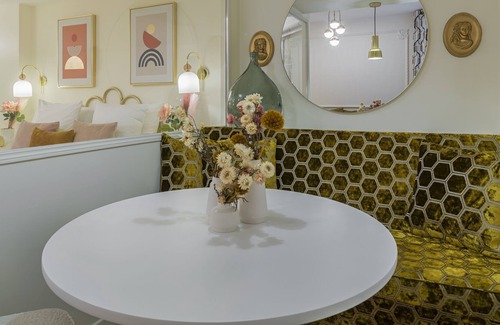 Chaillot Apartment | The Margarette Suite