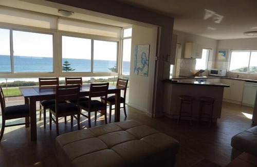 Cottesloe Apartment | The Mariner on the Beachfront