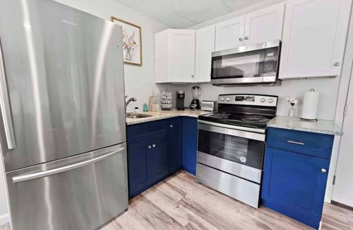 Ashland Apartment | The Market Apts by Nest and Bloom - Suite 3 (5043)