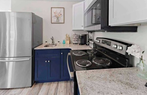 Ashland Apartment | The Market Apts by Nest and Bloom - Suite 3 (5043)