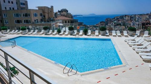 Gumussuyu Mahallesi Hotel | The Marmara Taksim