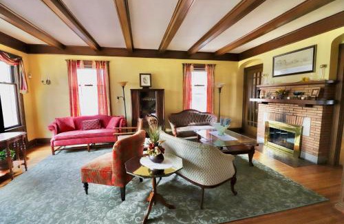 Downtown Niagara Falls Bed & Breakfast | The Marshall House
