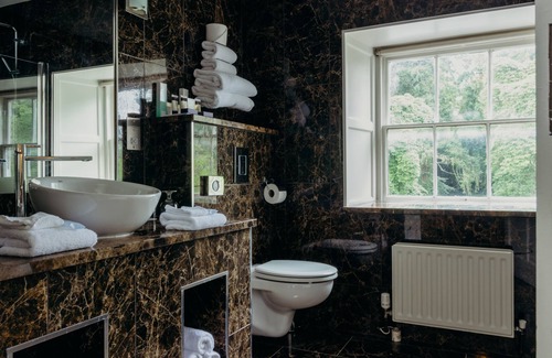 Douglas Hotel | The Maryborough Hotel and Spa
