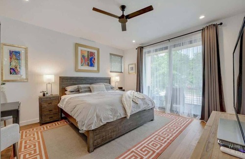 South River City House | The Marymaker Summary