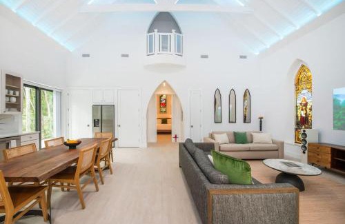 North Side House | The Mastic Cottage Collection