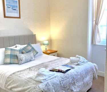 Weymouth Bed & Breakfast | The Mayfair