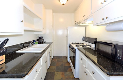 Mar Vista Apartment | The Mclaughlin 3