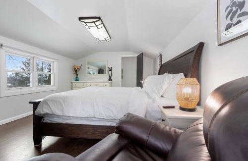 Allouez House | The Meadows