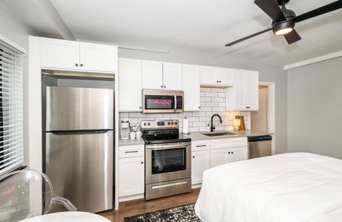 Hyde Park Apartment | The Menlo | Hyde Park