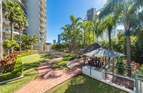 Main Beach Apartment | The Meriton on Main Beach