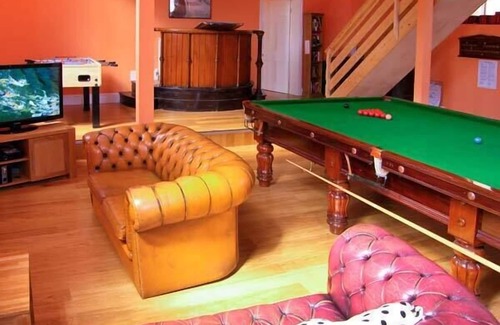 Whiteparish Cottage | THE METHODIST CHAPEL, pet friendly, with a garden in Whiteparish