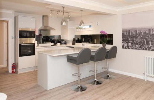Harrogate Apartment | The Mews, York Place by Harrogate Serviced Apartments
