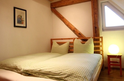 Deggenhausertal Apartment | The middle apartment, 45sqm, balcony, 2 bedrooms, max. 6 persons