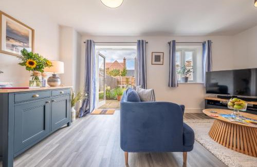 Holt House | The Middle House by Big Skies Cottages