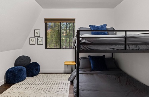 Pinetop Cabin | The Midnight Pines - All Black A Frame w/ Hot Tub