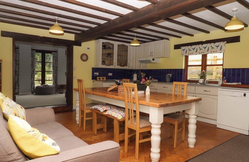 Torrington House | THE MILKING SHIPPON AT THORNE, family friendly in Great Torrington
