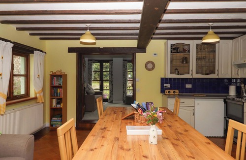 Torrington House | THE MILKING SHIPPON AT THORNE, family friendly in Great Torrington
