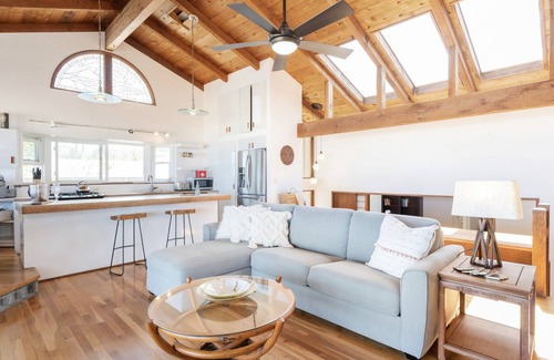 Pupukea House | THE MIRACLE HOUSE! Direct beach access to Pipe