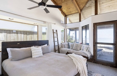 Pupukea House | THE MIRACLE HOUSE! Direct beach access to Pipe